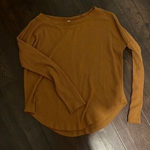 Tan-brown sweater long sleeve